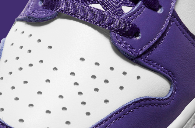 Nike Dunk High "Versity Purple" 